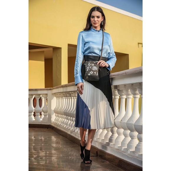 Dusky Bleach Upcycled Canvas & Leather Small Crossbody Bag S-1509 :') - Picture 2 of 6